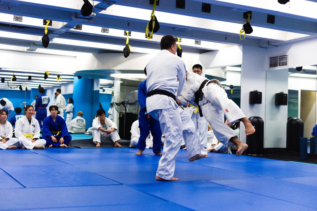 3FCDB9A4-ED45-42A1-91AD-23B77D652302_1_105_c