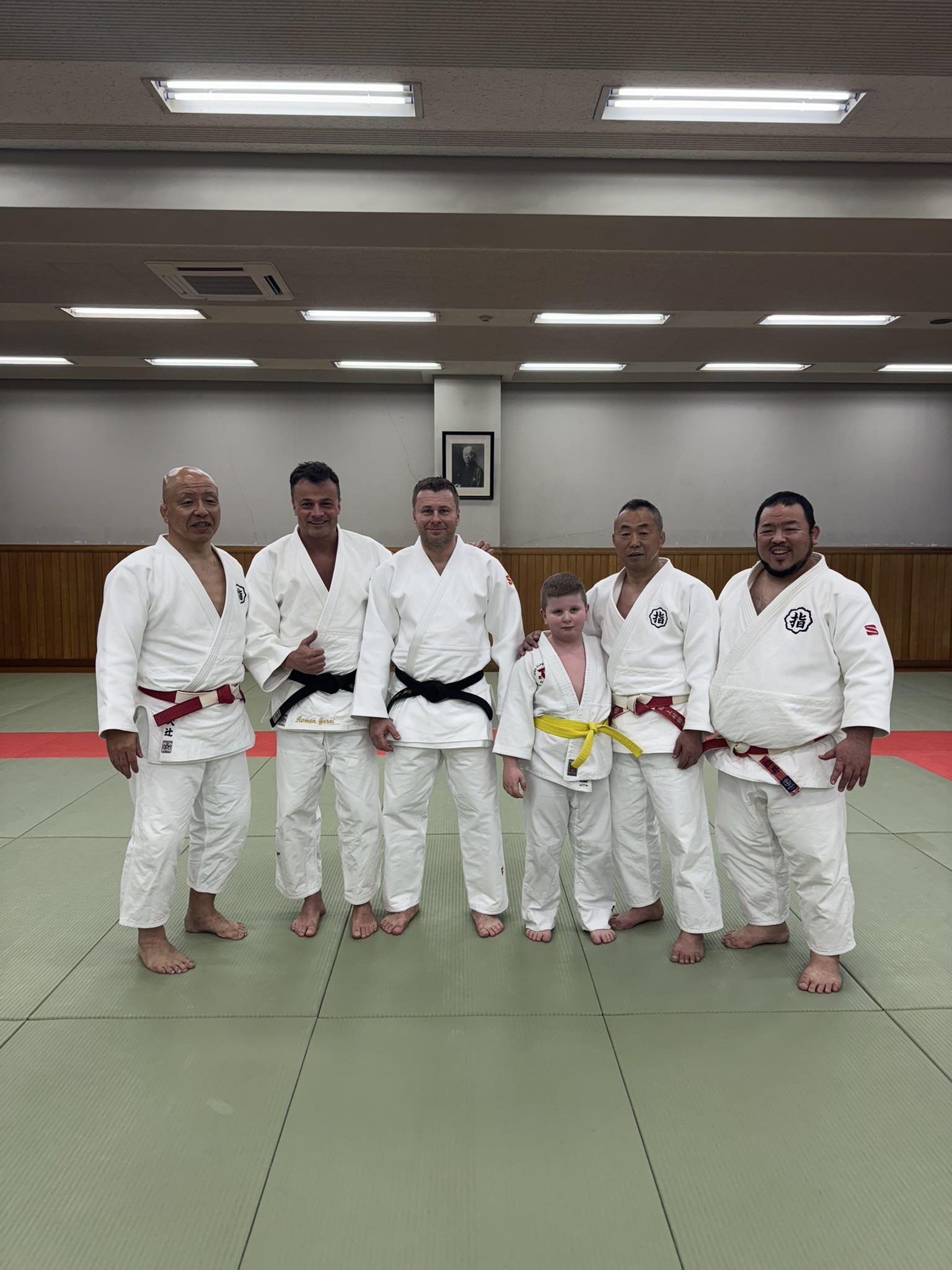 5F7DE16C-296D-40C5-8ACF-6C7D9F457465_1_102_o