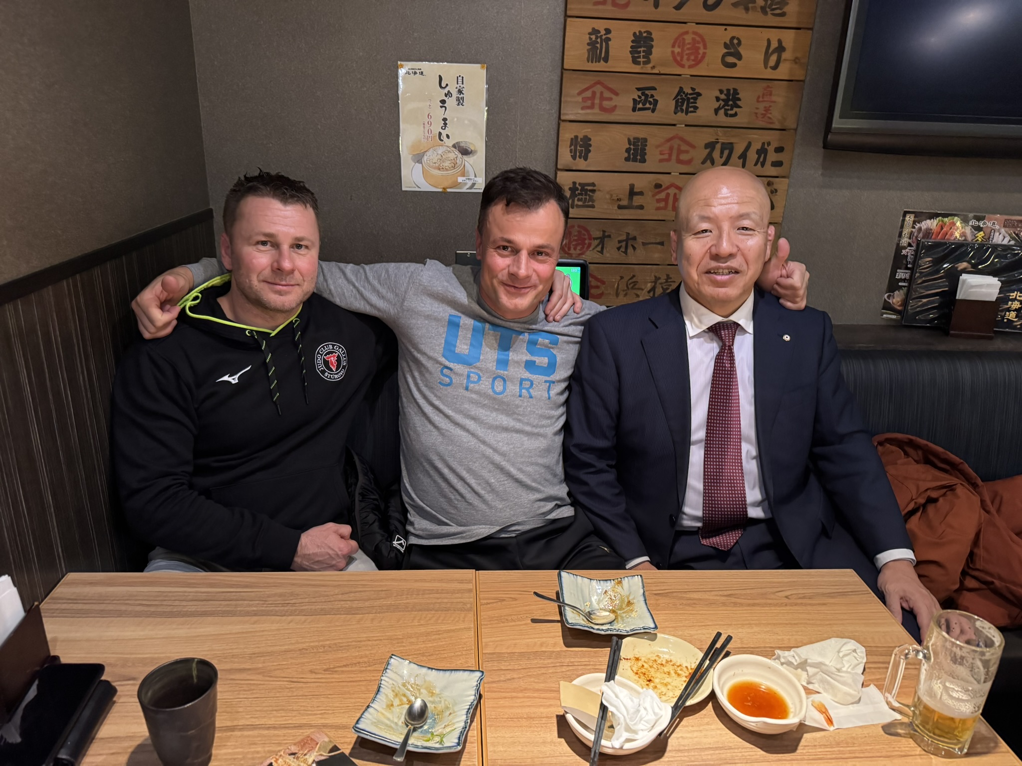 7002D8AD-B1A5-4026-A9BF-6D1FBEA3CD3B_1_102_o