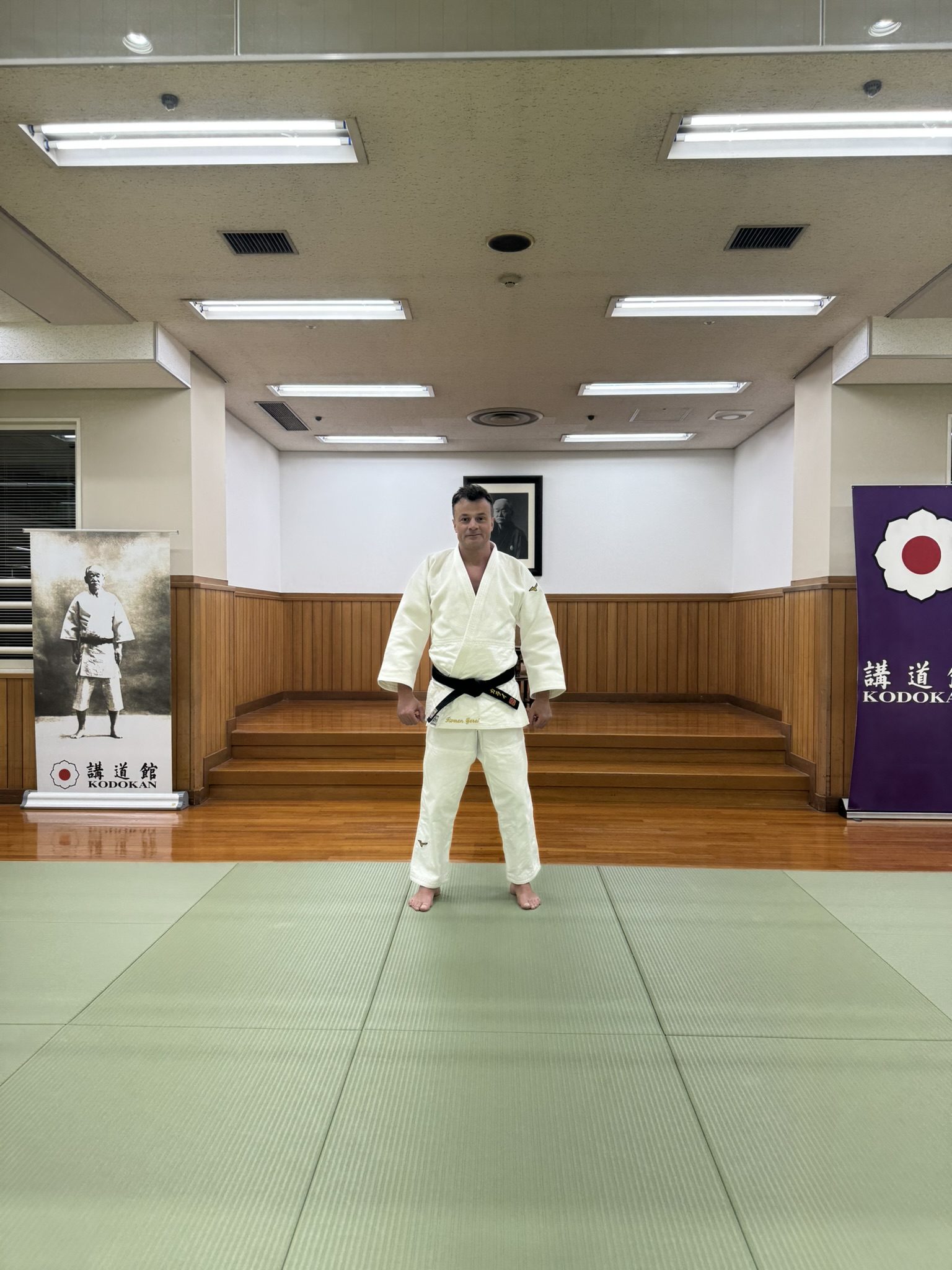 8F6B4011-A1A7-44BB-8CBE-7E66E2E2B345_1_102_o