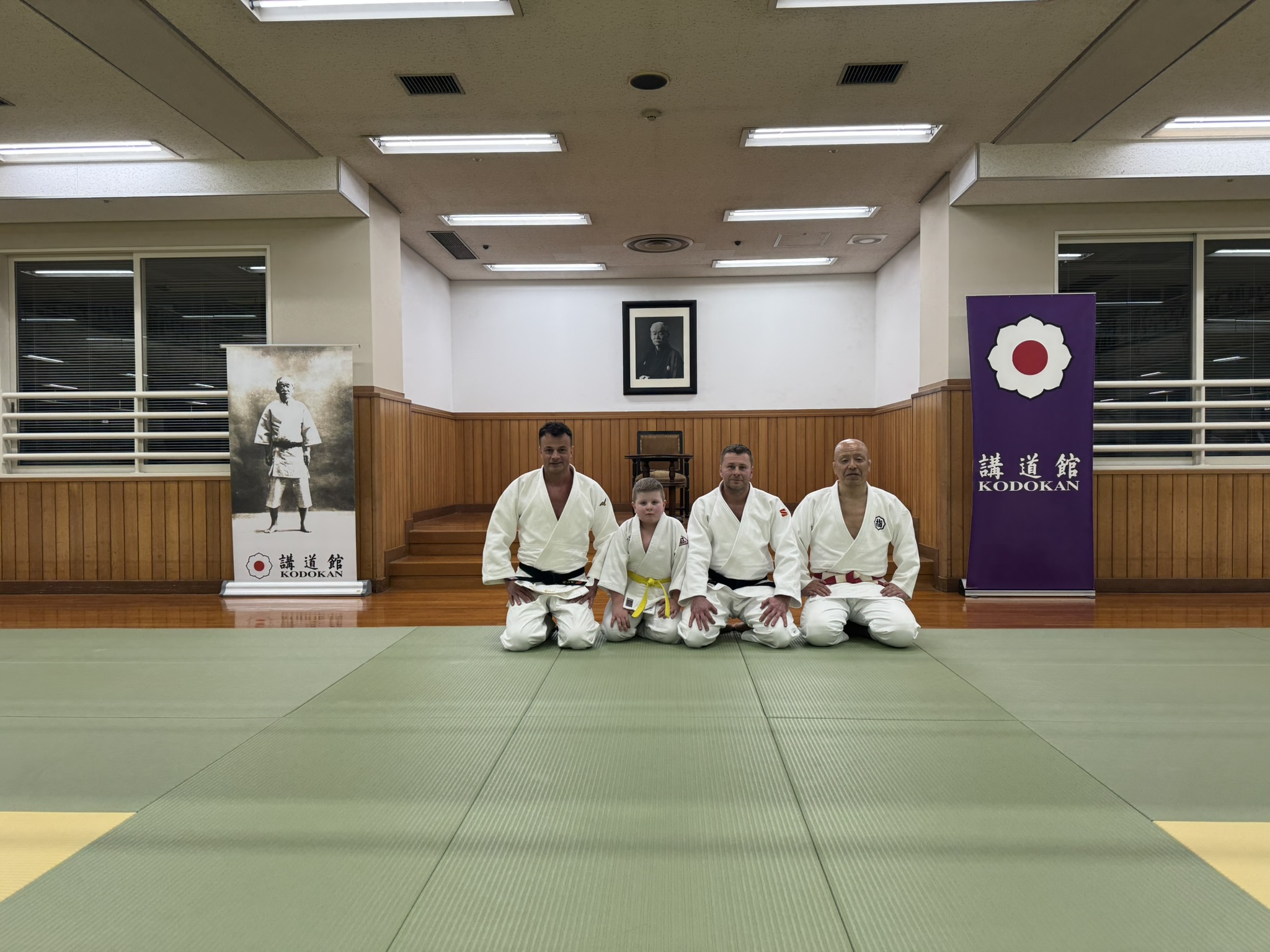 98EF89DB-4E00-4CC1-BAF9-7403217F6BAD_1_102_o